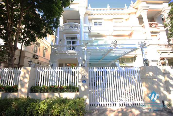 A brand-new 3 story villa in Ciputra, Tay Ho for rent